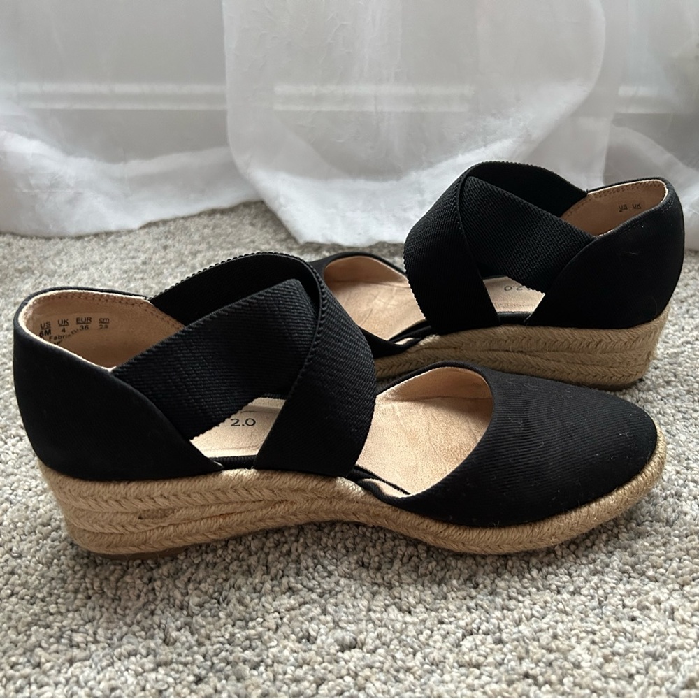 Life Stride Espadrilles with elastic straps